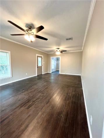 1101 E Crockett Street Beeville TX 78102