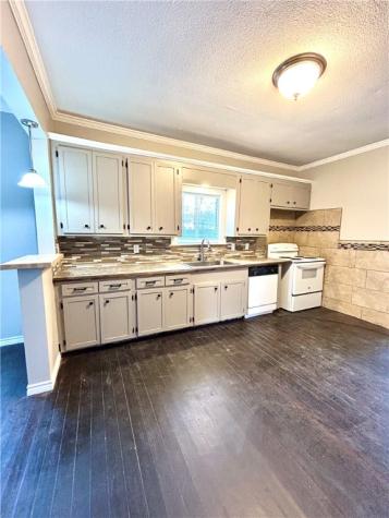 1101 E Crockett Street Beeville TX 78102