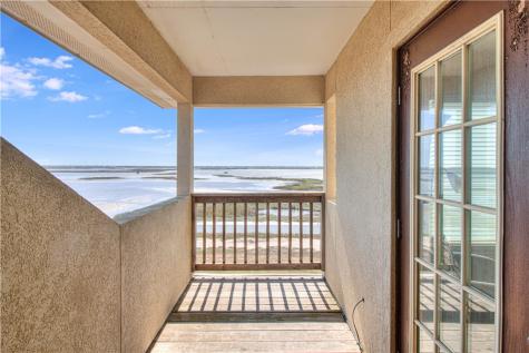 20 Southpointe Circle Rockport TX 78382