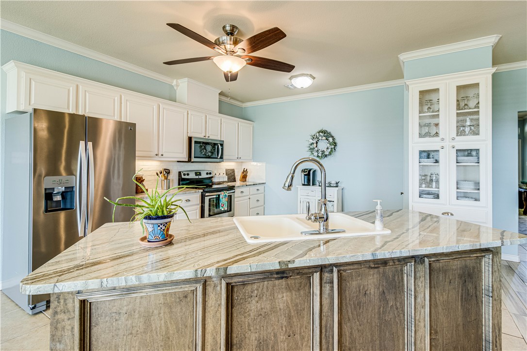 20 Southpointe Circle Rockport TX 78382