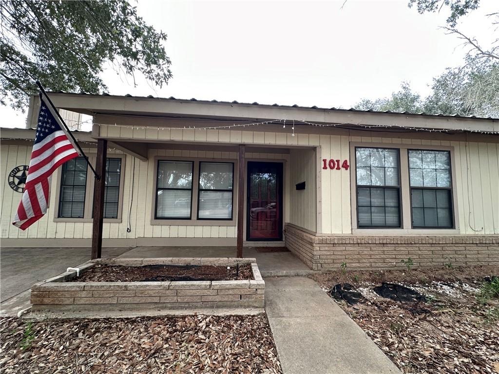 1014 Harvey Pleasanton TX 78064