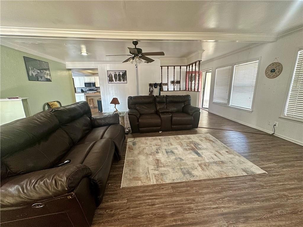 1014 Harvey Pleasanton TX 78064