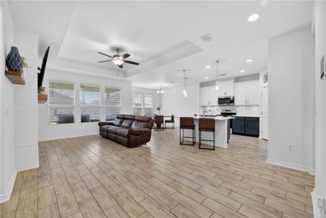 1016 Ocean Breeze Portland TX 78374