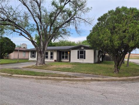 322 S 26th Street Kingsville TX 78363