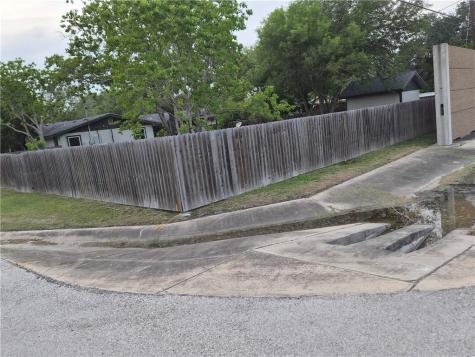 322 S 26th Street Kingsville TX 78363