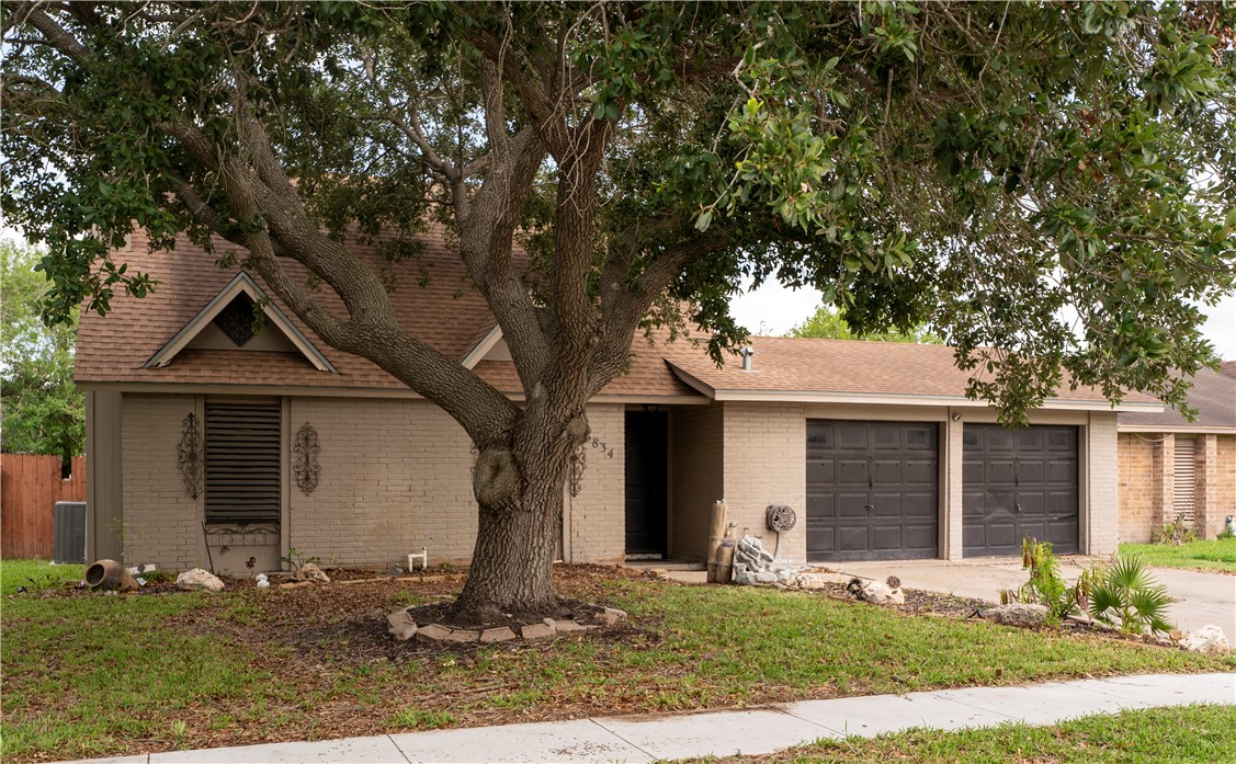 5834 Crestwood Drive Corpus Christi TX 78415