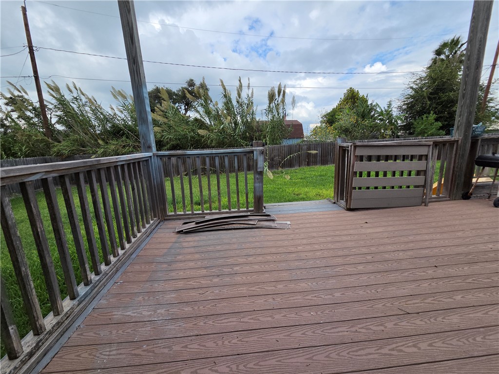 121 Copano Heights Boulevard Rockport TX 78382