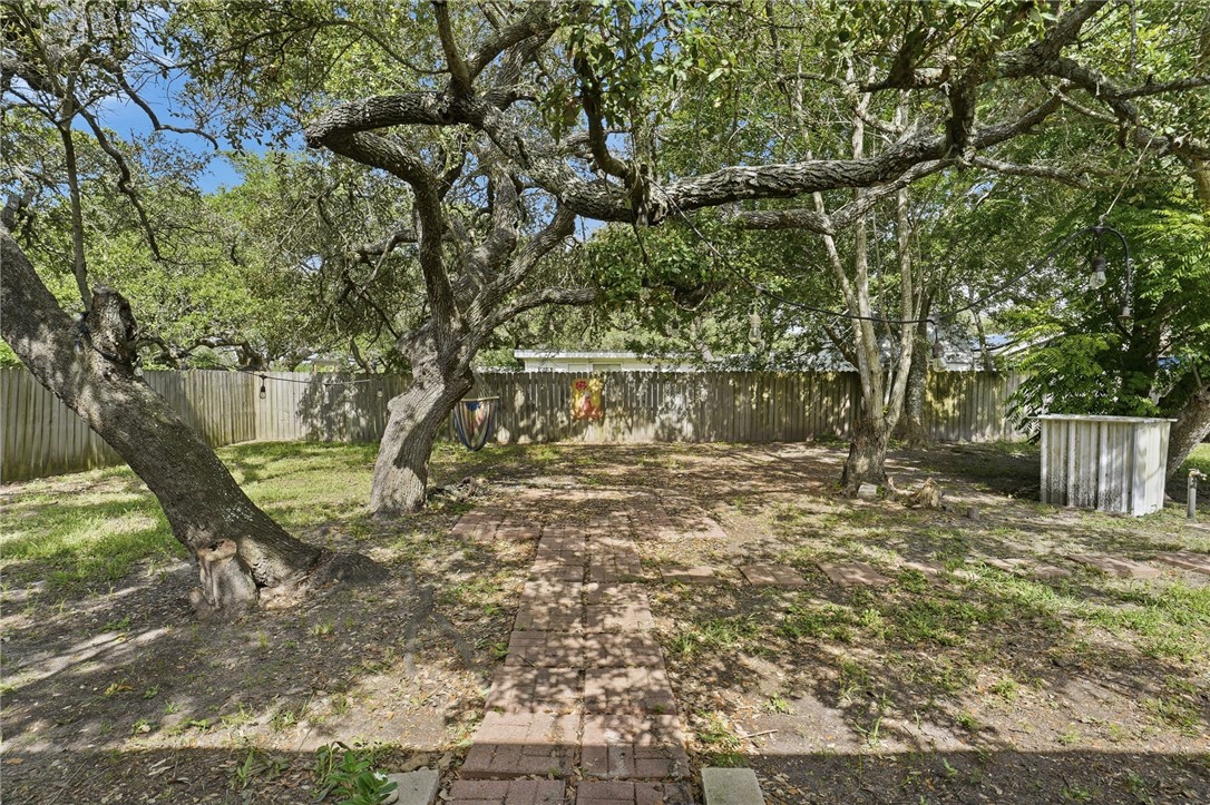 1031 N Live Oak Rockport TX 78382