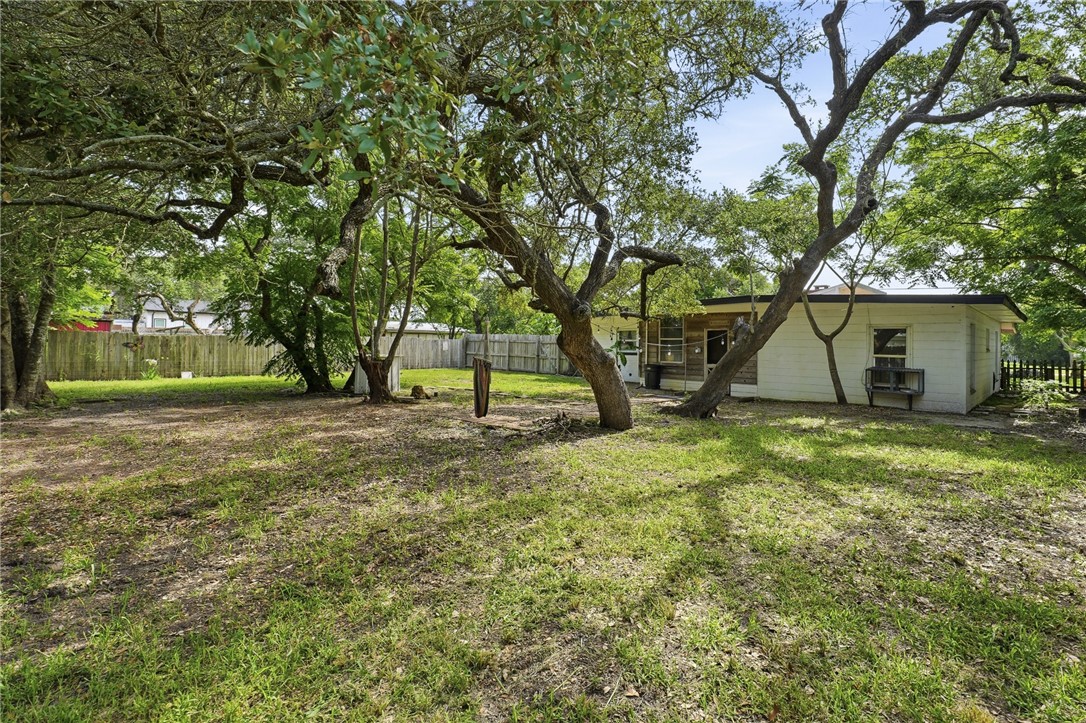 1031 N Live Oak Rockport TX 78382