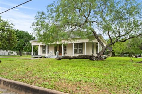 321 N 2nd Street Kingsville TX 78363