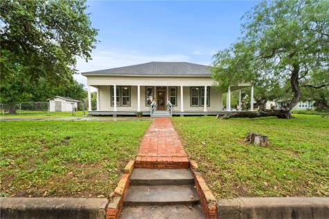 321 N 2nd Street Kingsville TX 78363