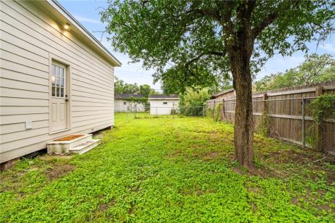 321 N 2nd Street Kingsville TX 78363