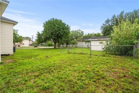 321 N 2nd Street Kingsville TX 78363