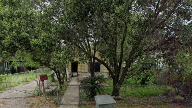 515 E 4th Street Alice TX 78332
