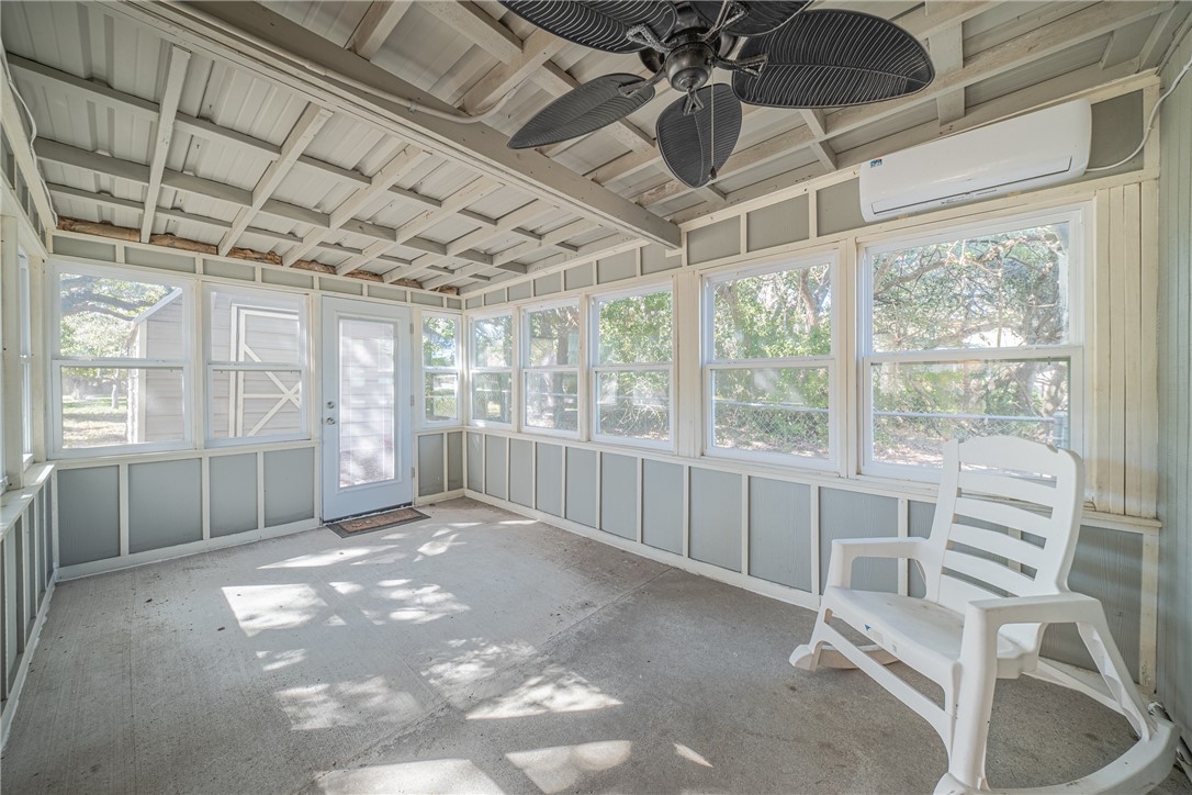 1107 Wood Street Rockport TX 78382