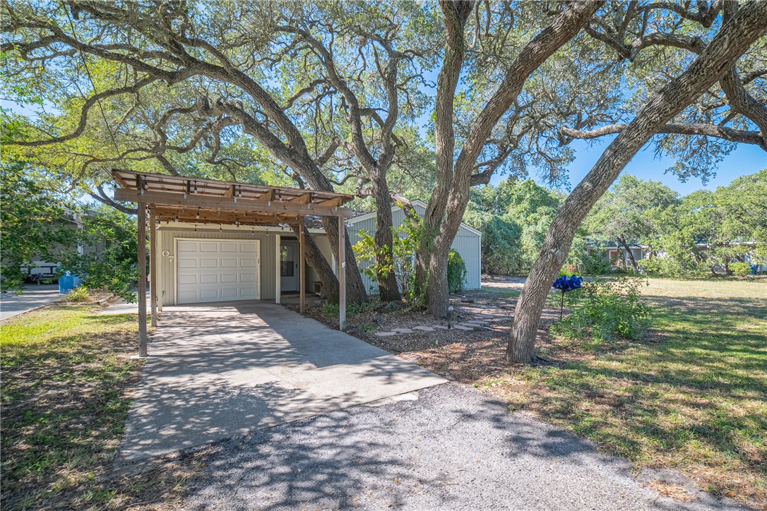 1107 Wood Street Rockport TX 78382