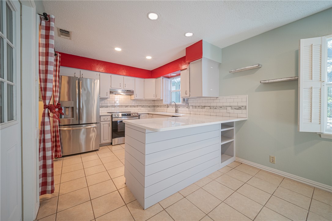 1107 Wood Street Rockport TX 78382