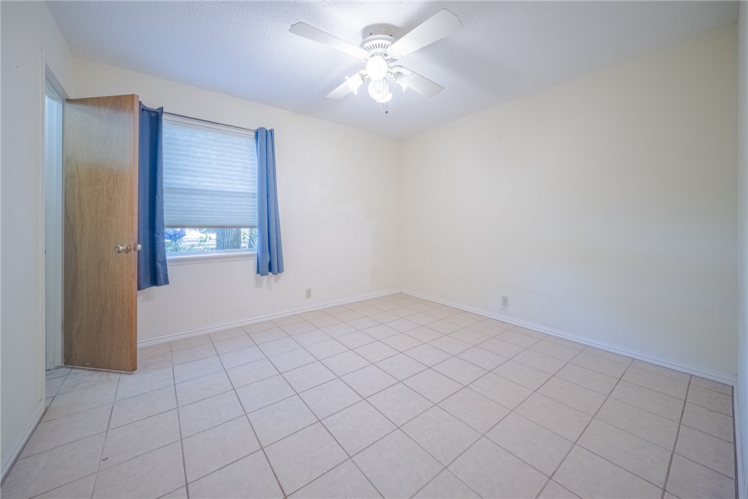 1107 Wood Street Rockport TX 78382