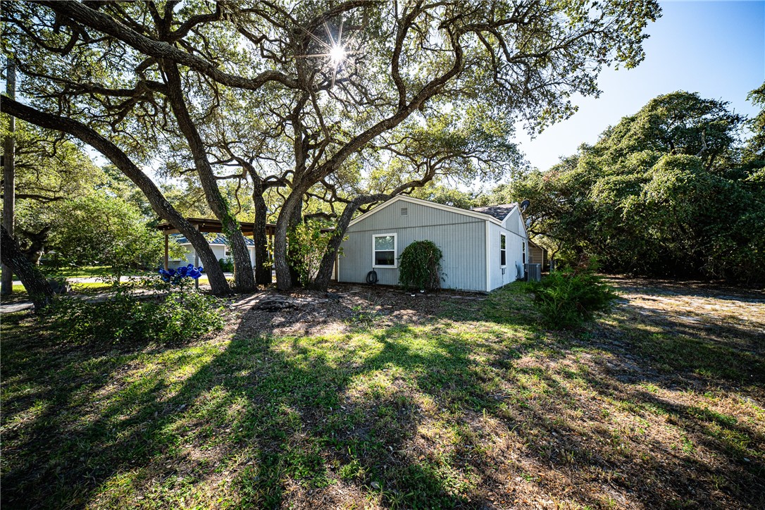 1107 Wood Street Rockport TX 78382