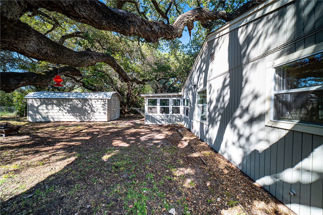1107 Wood Street Rockport TX 78382