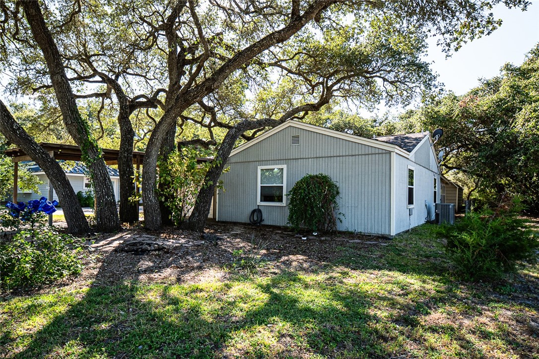 1107 Wood Street Rockport TX 78382
