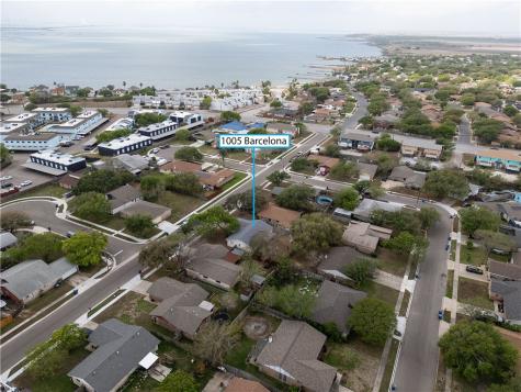1005 Barcelona Street Portland TX 78374