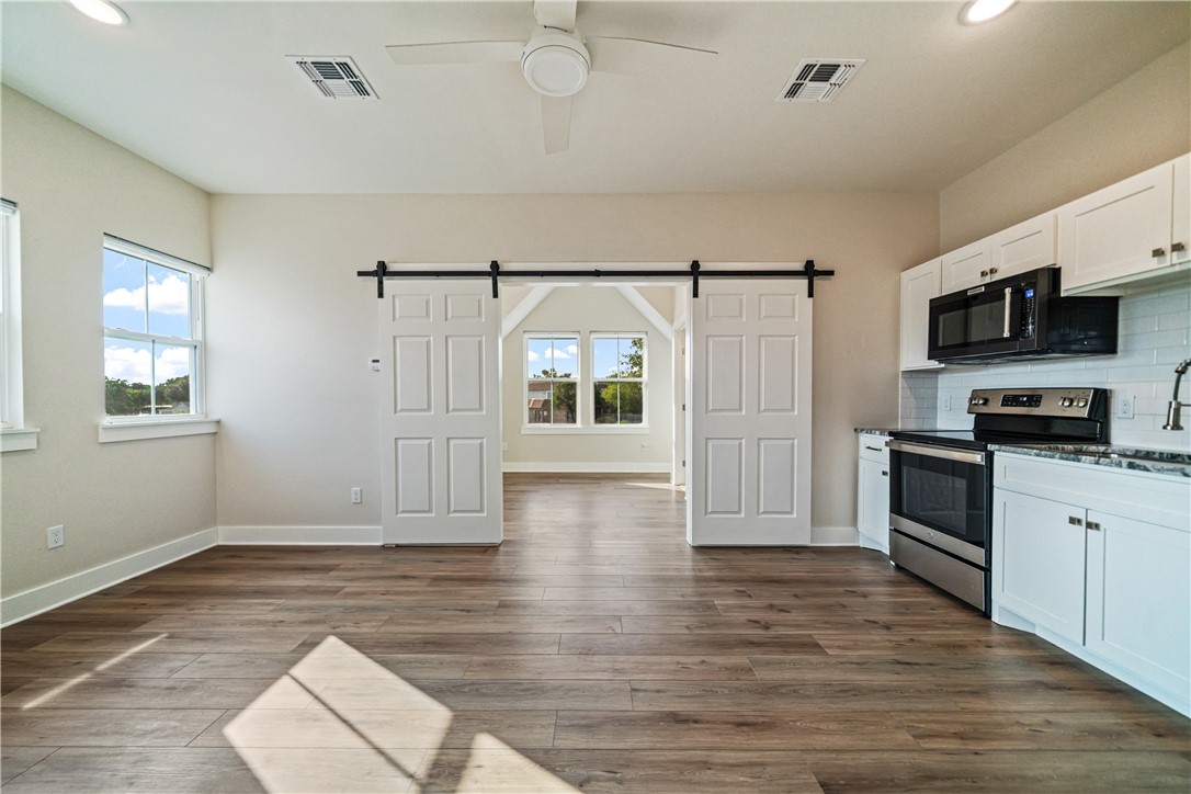 6081 Ennis Joslin Corpus Christi TX 78412
