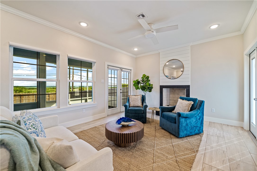 6081 Ennis Joslin Corpus Christi TX 78412