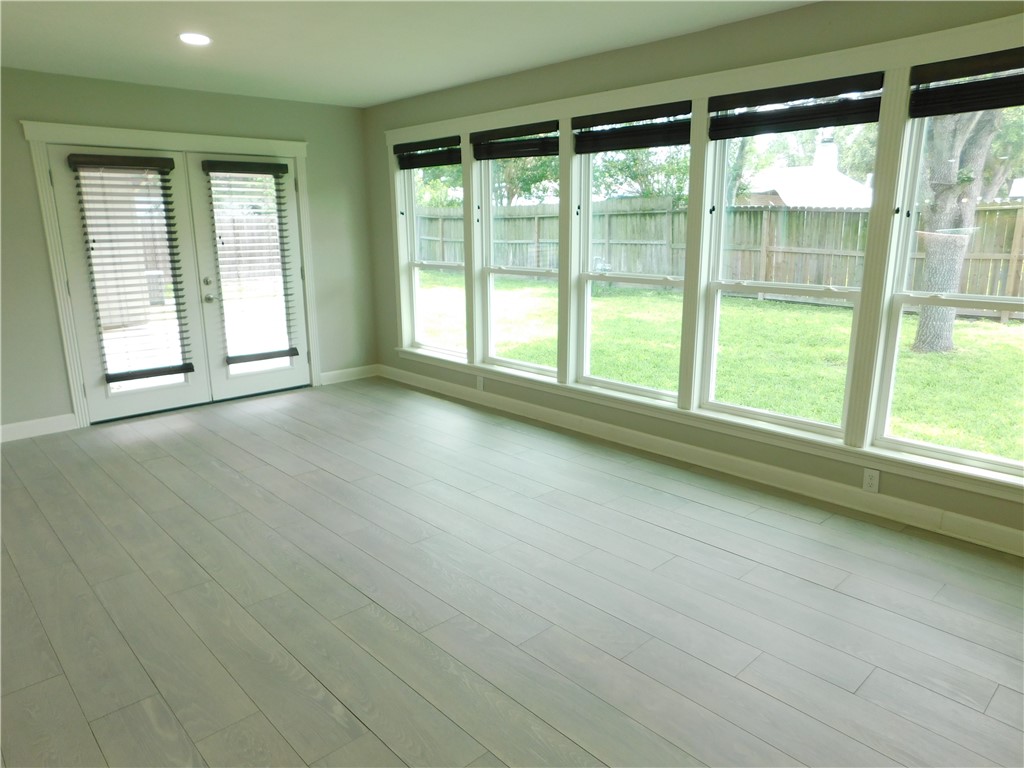 613 Driftwood Place Corpus Christi TX 78411