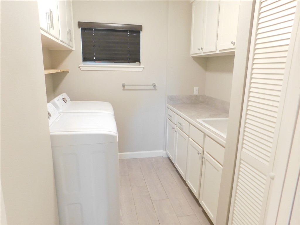613 Driftwood Place Corpus Christi TX 78411