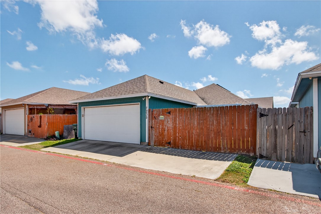 7235 Nuss Drive Corpus Christi TX 78414