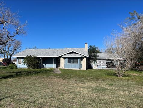 100 Kelly Lane Lake City TX 78368