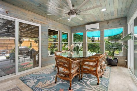 202 S 7th Street Rockport TX 78382