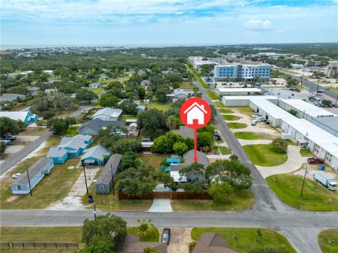 202 S 7th Street Rockport TX 78382