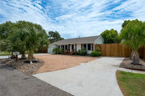 202 S 7th Street Rockport TX 78382