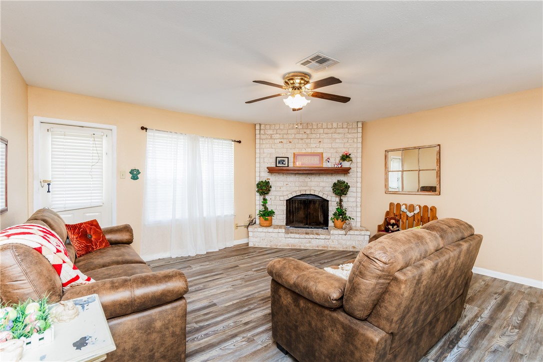 4041 Mountain View Drive Corpus Christi TX 78410