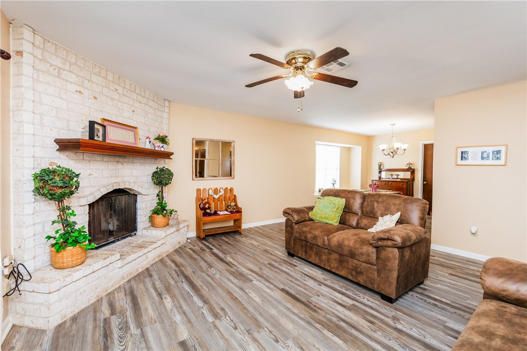 4041 Mountain View Drive Corpus Christi TX 78410