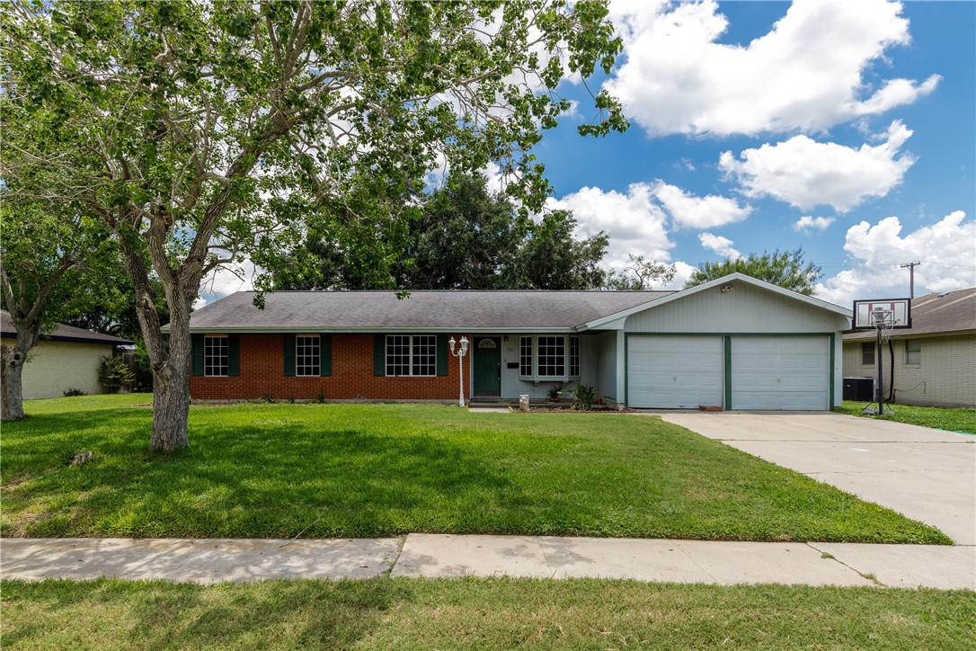 316 Kissling Avenue Robstown TX 78380