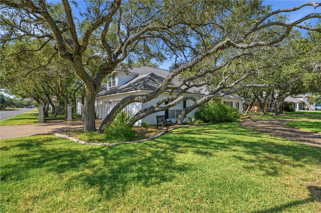 101 Peachtree Drive Rockport TX 78382
