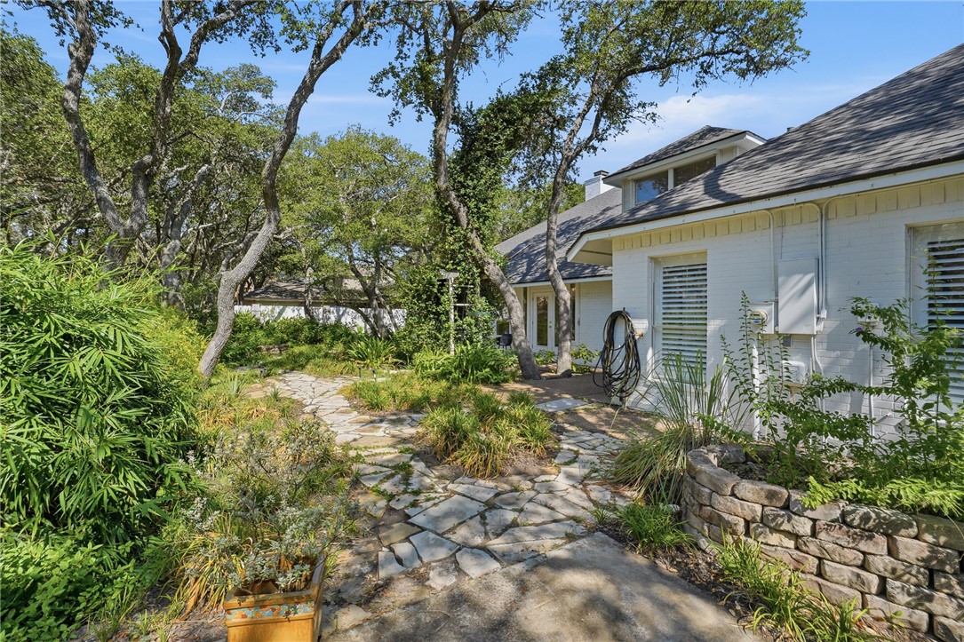 101 Peachtree Drive Rockport TX 78382