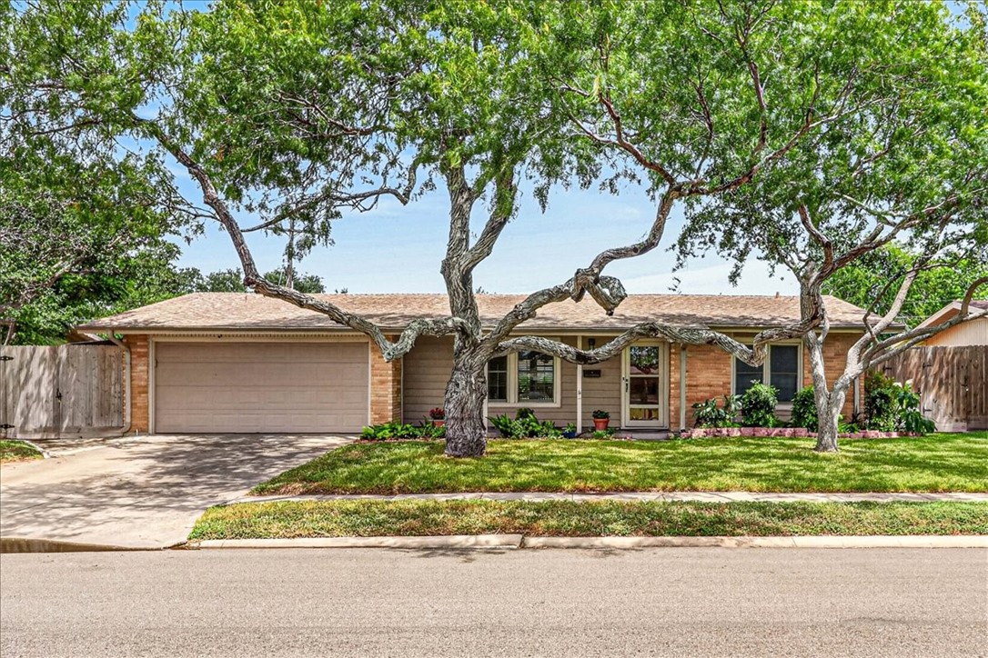 946 Carmel Parkway Corpus Christi TX 78411
