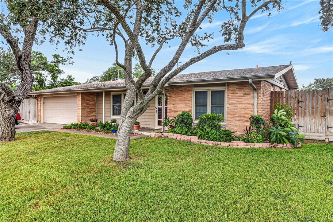 946 Carmel Parkway Corpus Christi TX 78411
