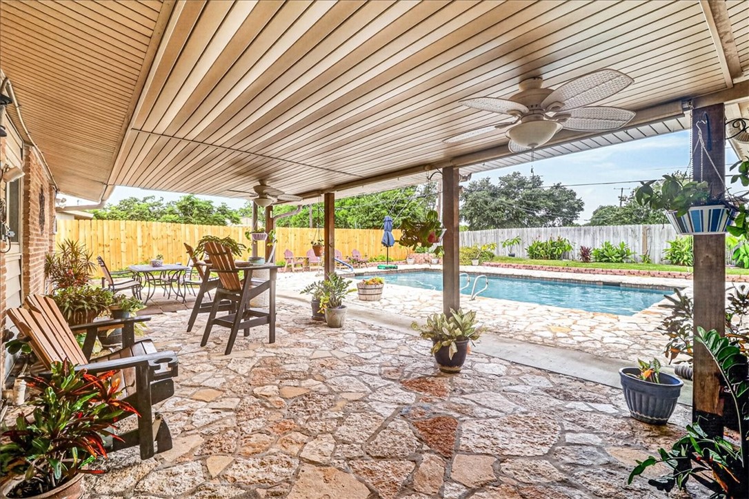 946 Carmel Parkway Corpus Christi TX 78411