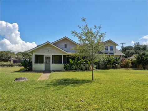 442 W Yoakum Avenue Aransas Pass TX 78336
