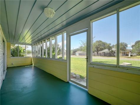 442 W Yoakum Avenue Aransas Pass TX 78336