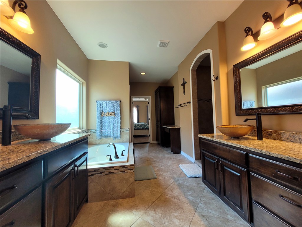 7505 S Lake Drive Corpus Christi TX 78414