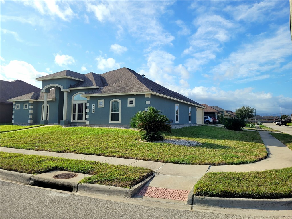 7505 S Lake Drive Corpus Christi TX 78414