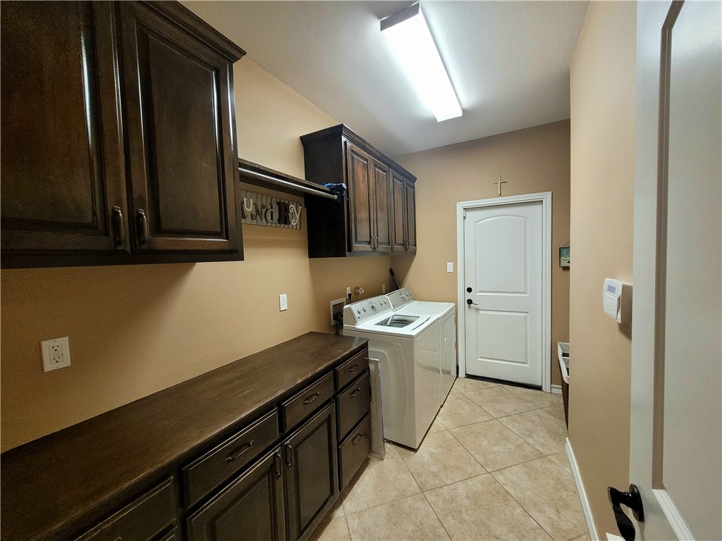 7505 S Lake Drive Corpus Christi TX 78414