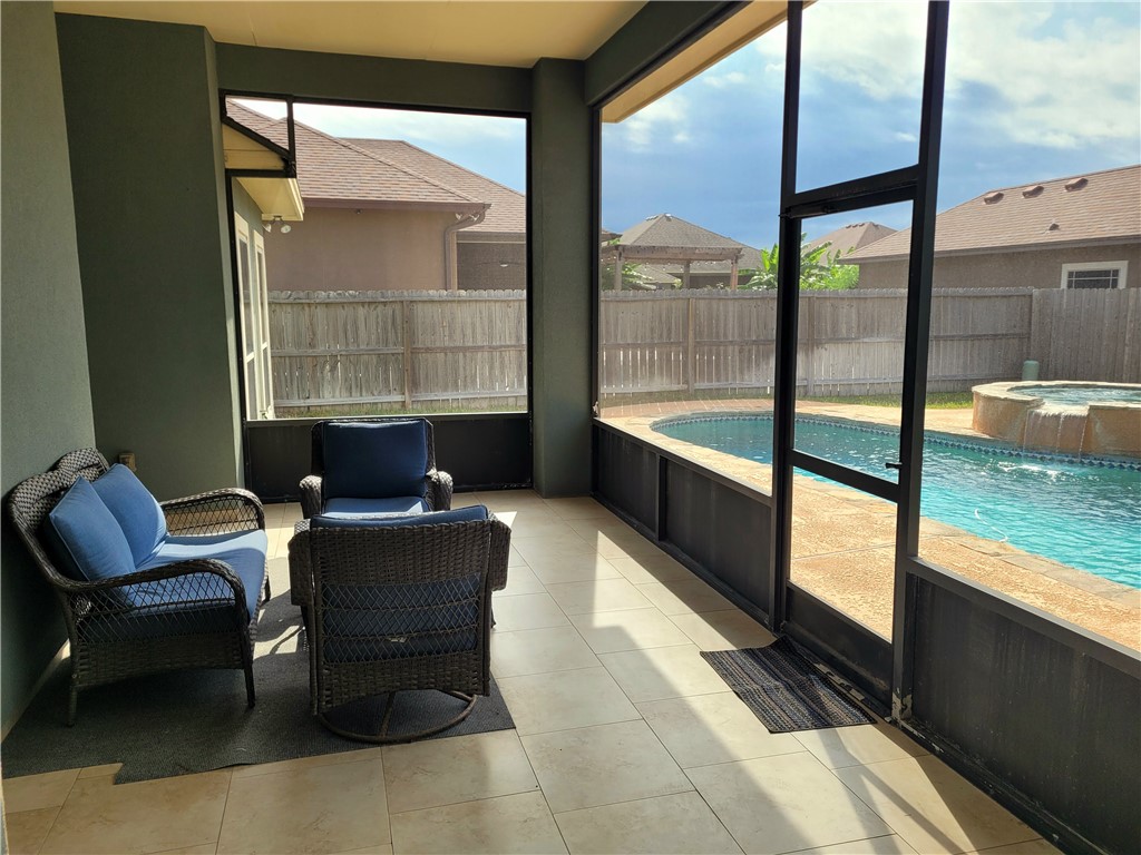7505 S Lake Drive Corpus Christi TX 78414