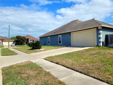 7505 S Lake Drive Corpus Christi TX 78414